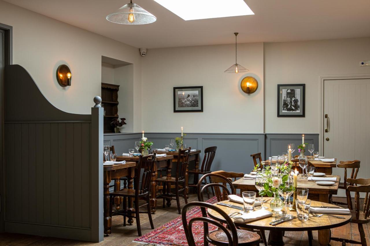 The Queens Arms Poyntington Esterno foto