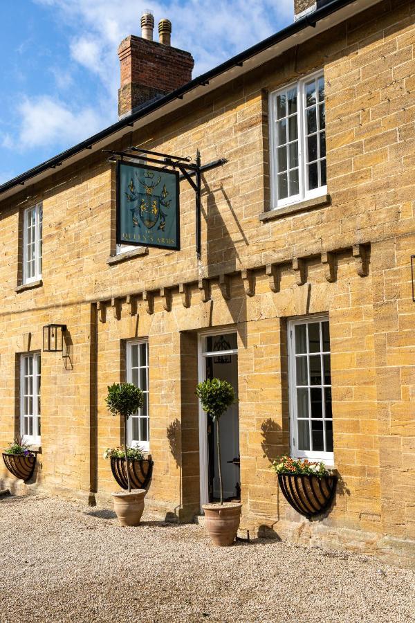 The Queens Arms Poyntington Esterno foto