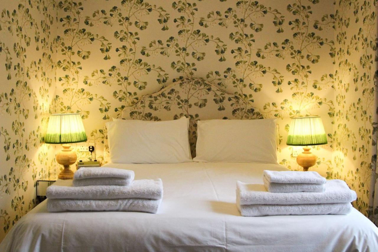 The Queens Arms Poyntington Esterno foto